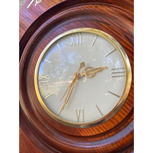 Vintage MCM Wood Gold United Clock Corp. Electric Wall Clock Convex Glass - Picture 2 of 14